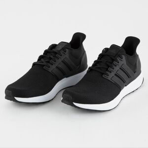 Adidas Men's UBounce DNA Tennis Shoes in Core Black/Cloud White - Size 9